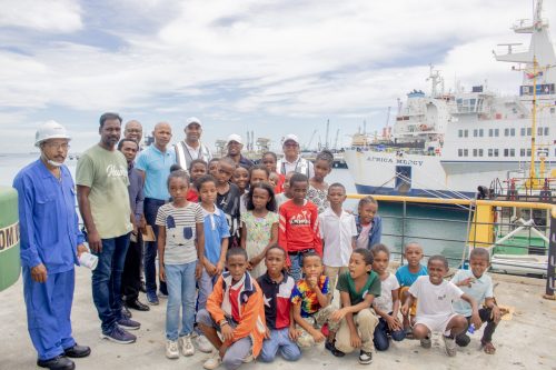 Les élèves de Toamasina découvrent les activités de la Douane